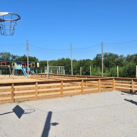 Camping La Prairie Сент-Илер-де-Рие Екстериор снимка